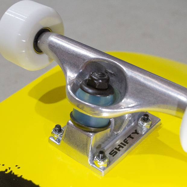 Shifty - Smiley Complete 8.00"